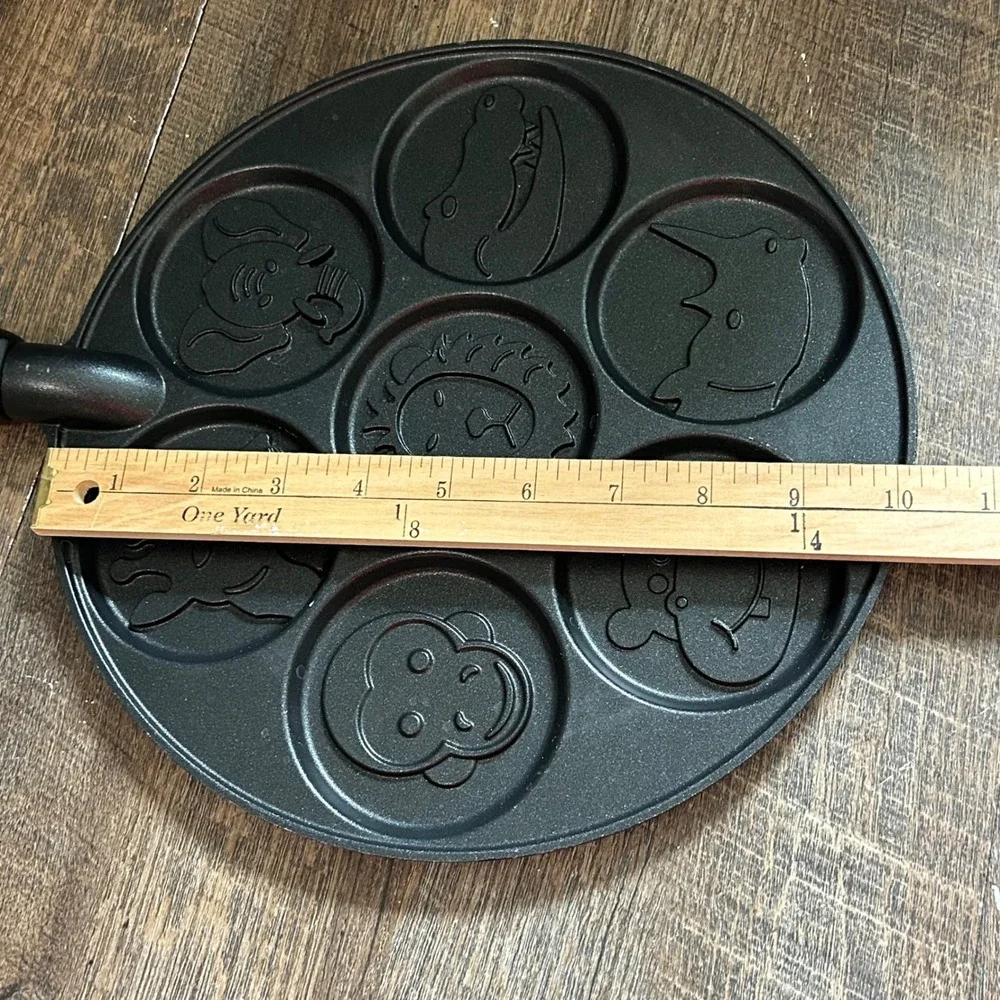 Nordic Ware Zoo Friends Pancake Pan 7 Animal Molds Non-Stick Cast Aluminum USA